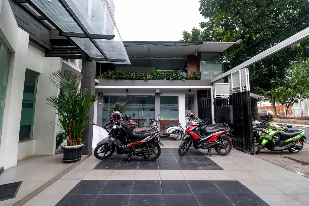 Reddoorz Near Kebon Jeruk Yakarta Exterior foto